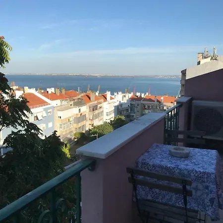 City Center With Amazing River Views Апартаменты Лиссабон